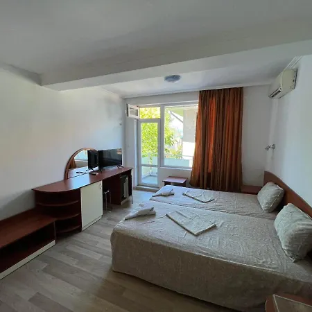 Night Panorama 酒店 内塞伯尔