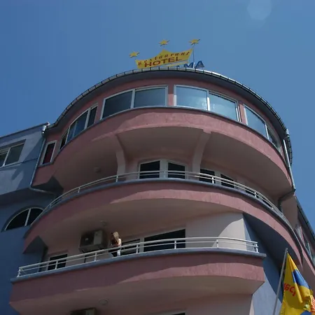 Night Panorama 内塞伯尔